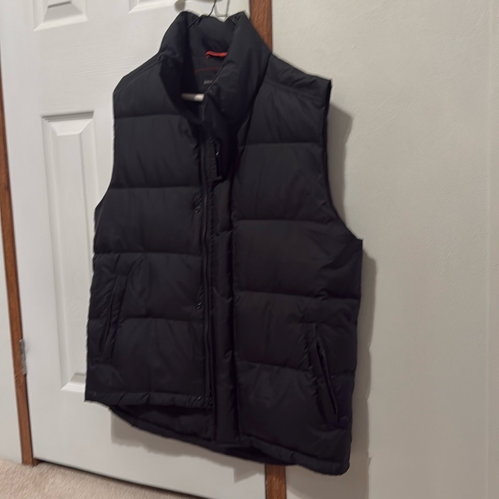 Men’s Banana Republic Puffer Vest, size small